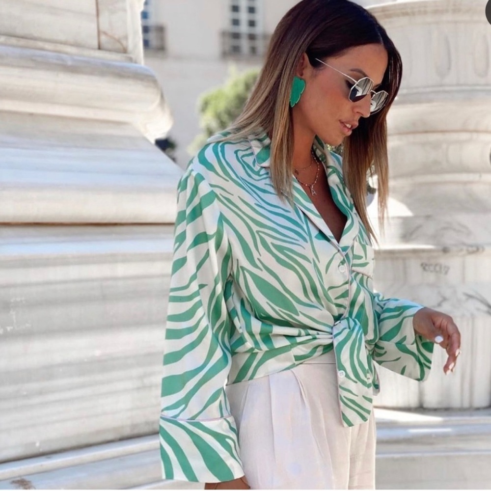 Zara satin pajama top zebra green Sz Large Blogger's favorite